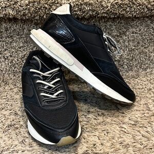 Hoff Woodland Sneakers comfort and style! Black with suede & leather trim
